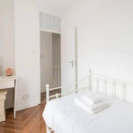 Unique & Central 3bd - City Apartman